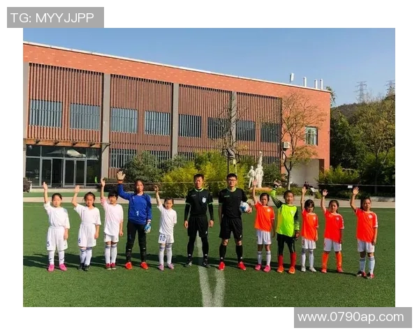 儿童足球比赛精彩纷呈小小球员展现无限潜力与团队精神 儿童足球比赛精彩纷呈小小球员展现无限潜力与团队精神